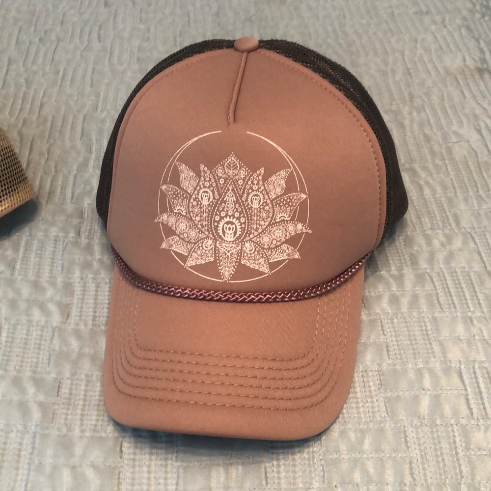 oneil lotus flower snap back hat